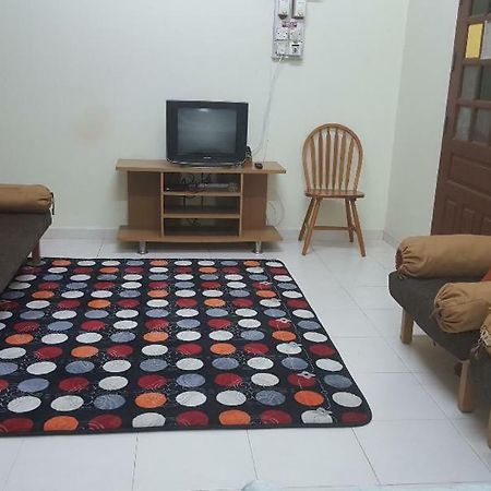 Abah Homestay Куала Теренгану Екстериор снимка